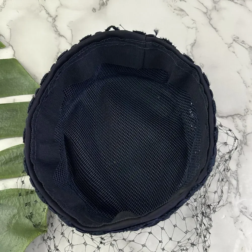 Womens Vintage 60s Pillbox Veiled Hat Navy Blue Velvet Lace Trim Netting - Picture 6 of 6